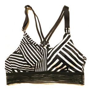 Victoria Sport Black/White Lightweight Bra